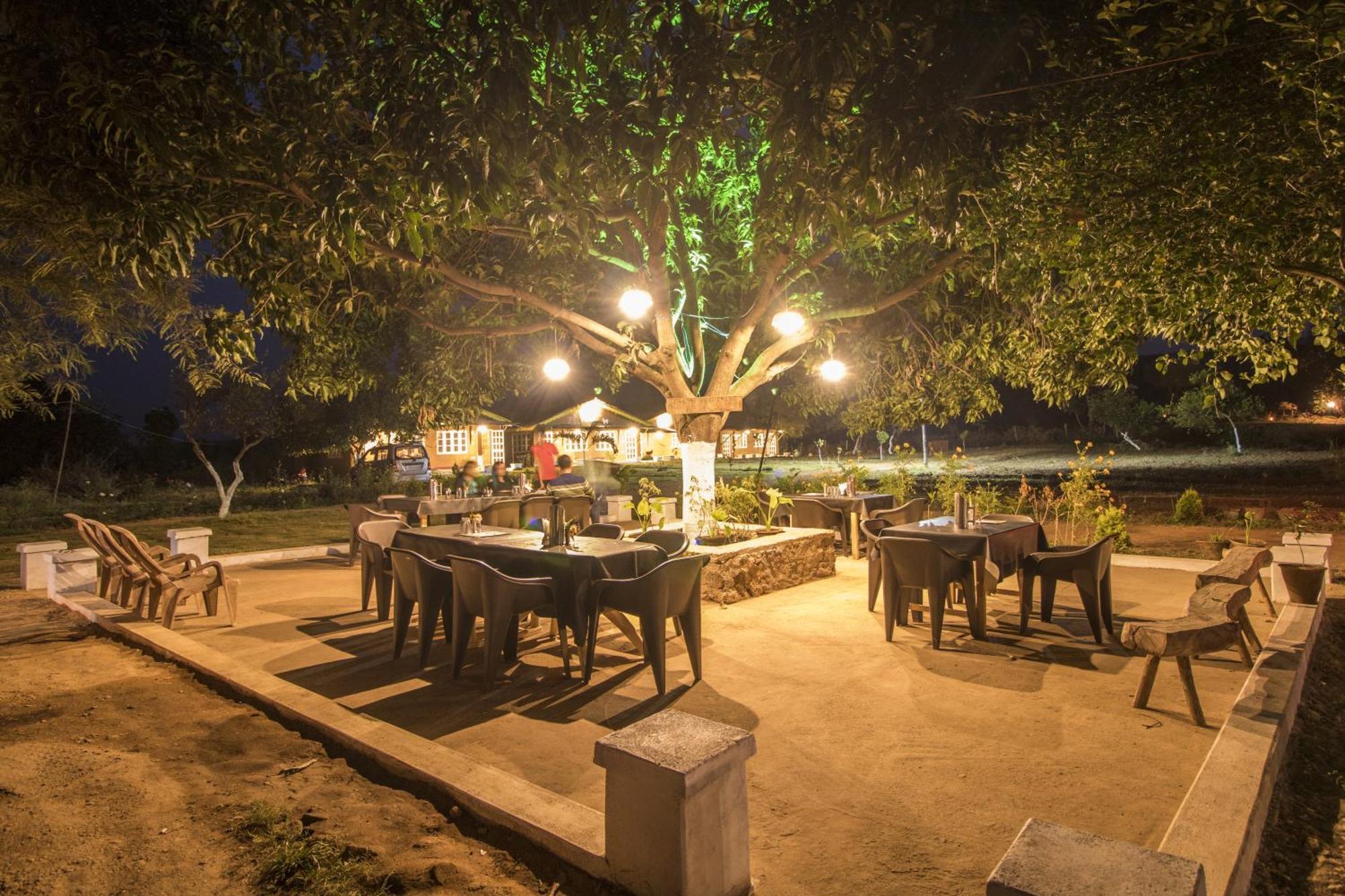 Wow Stayz2 Pachmarhi Foothill Cottages Экстерьер фото
