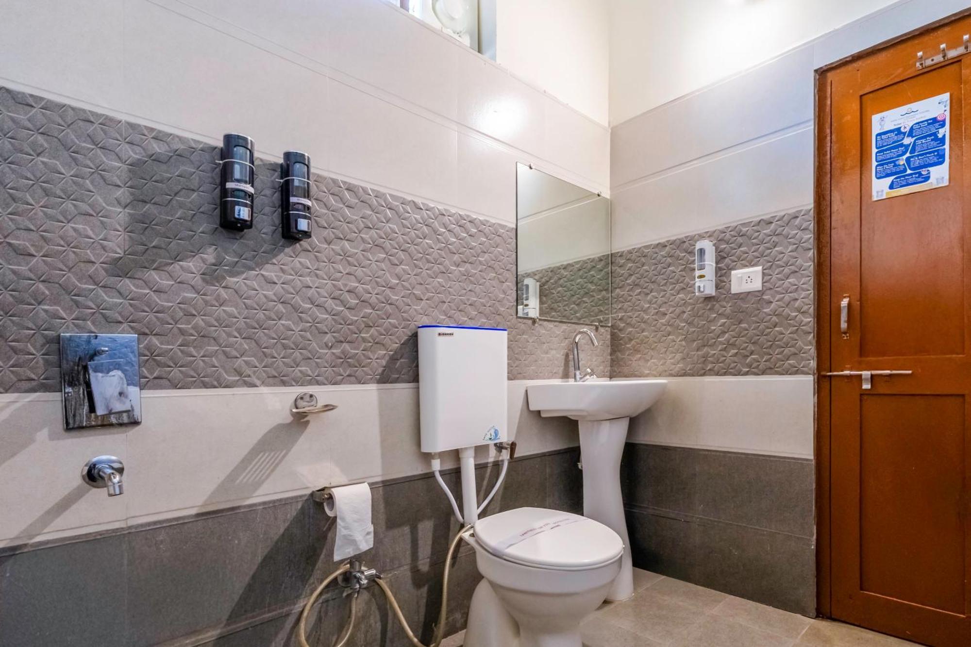 Wow Stayz2 Pachmarhi Foothill Cottages Экстерьер фото