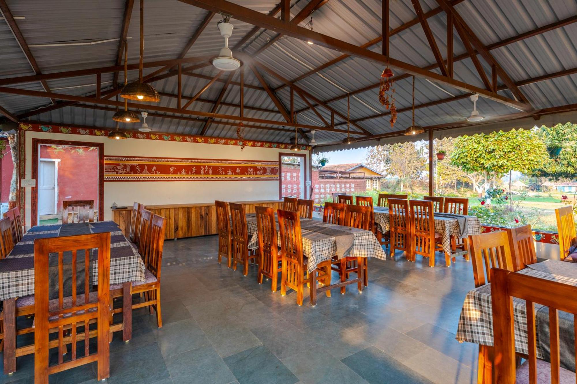 Wow Stayz2 Pachmarhi Foothill Cottages Экстерьер фото